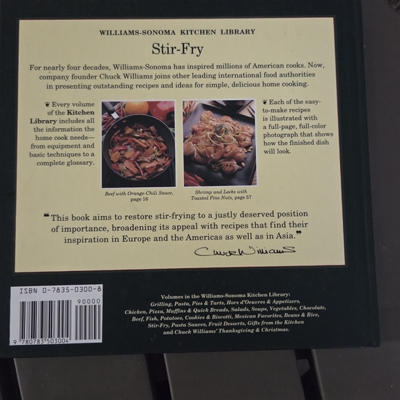 Williams Sonoma Stir-Fry Cookbook - Green and Red Cover - Picture 2 of 3